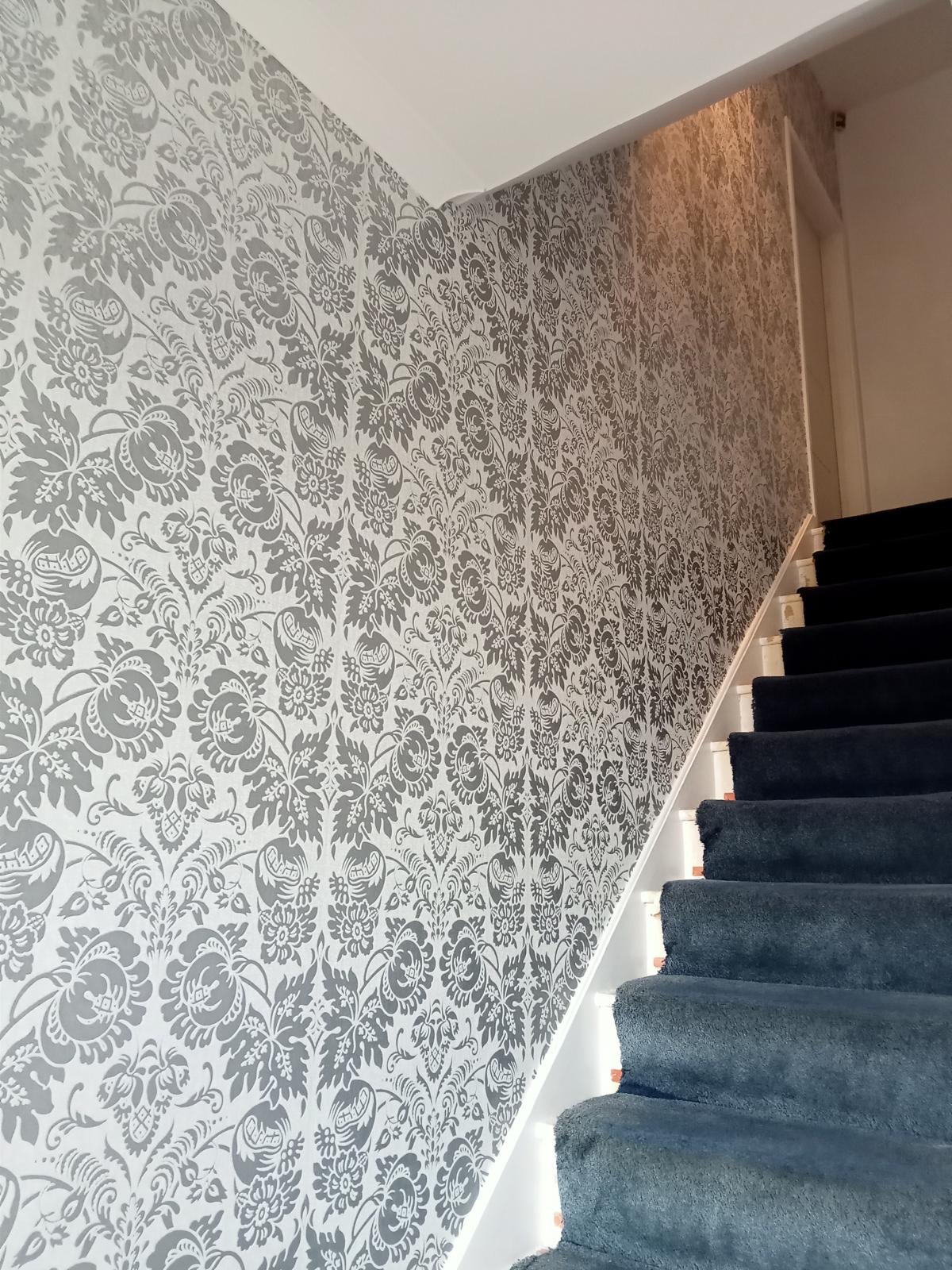 wallpaper hanging Hanwell, W7